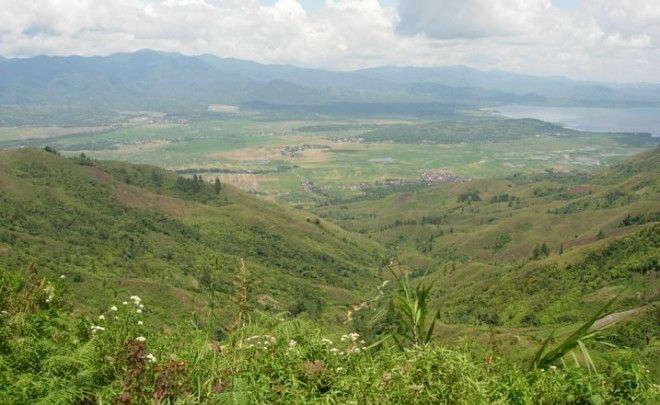Pemandangan alam Kerinci dari atas Bukit Kayangan